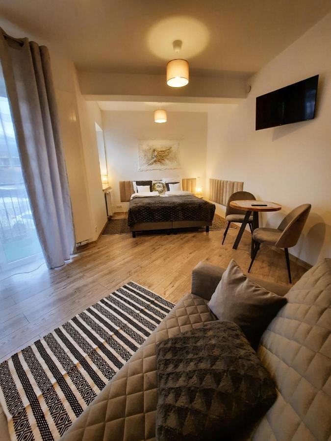Dreibettzimmer mit Bergblick